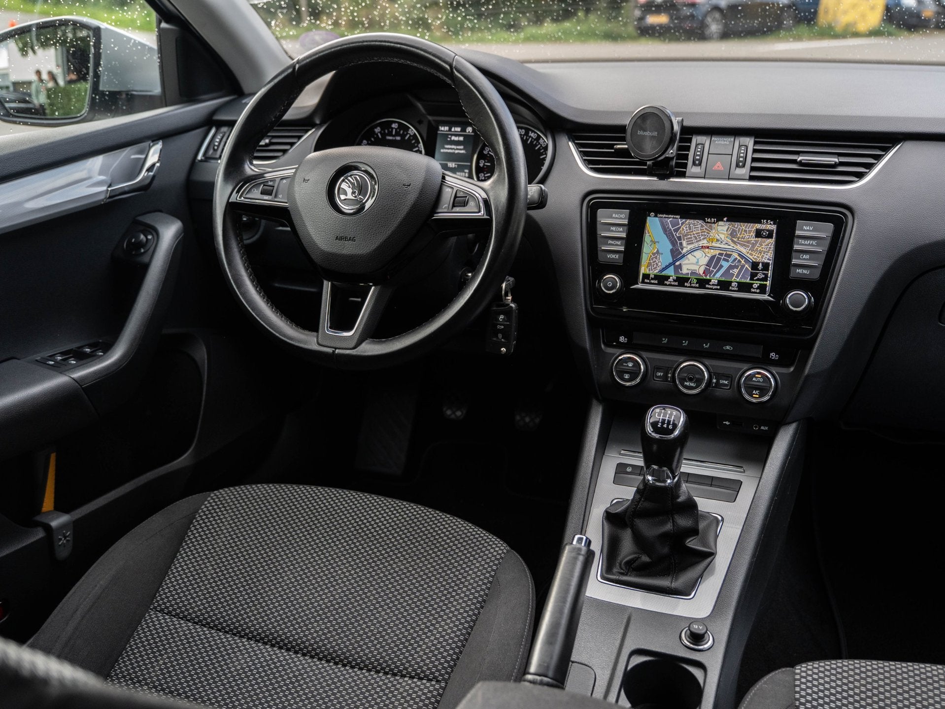 Skoda Octavia Combi 1.0 TSI Greentech Ambition Business | DE, Voorwielaandrijving, Dealer onderhouden, Gebruikt, Origineel Nederlands