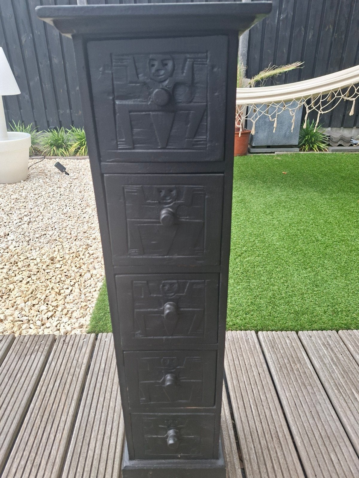 Zwart ladenkastje met 5 laden met abstracte figuren, Ophalen, Minder dan 50 cm, Gebruikt, 5 laden of meer