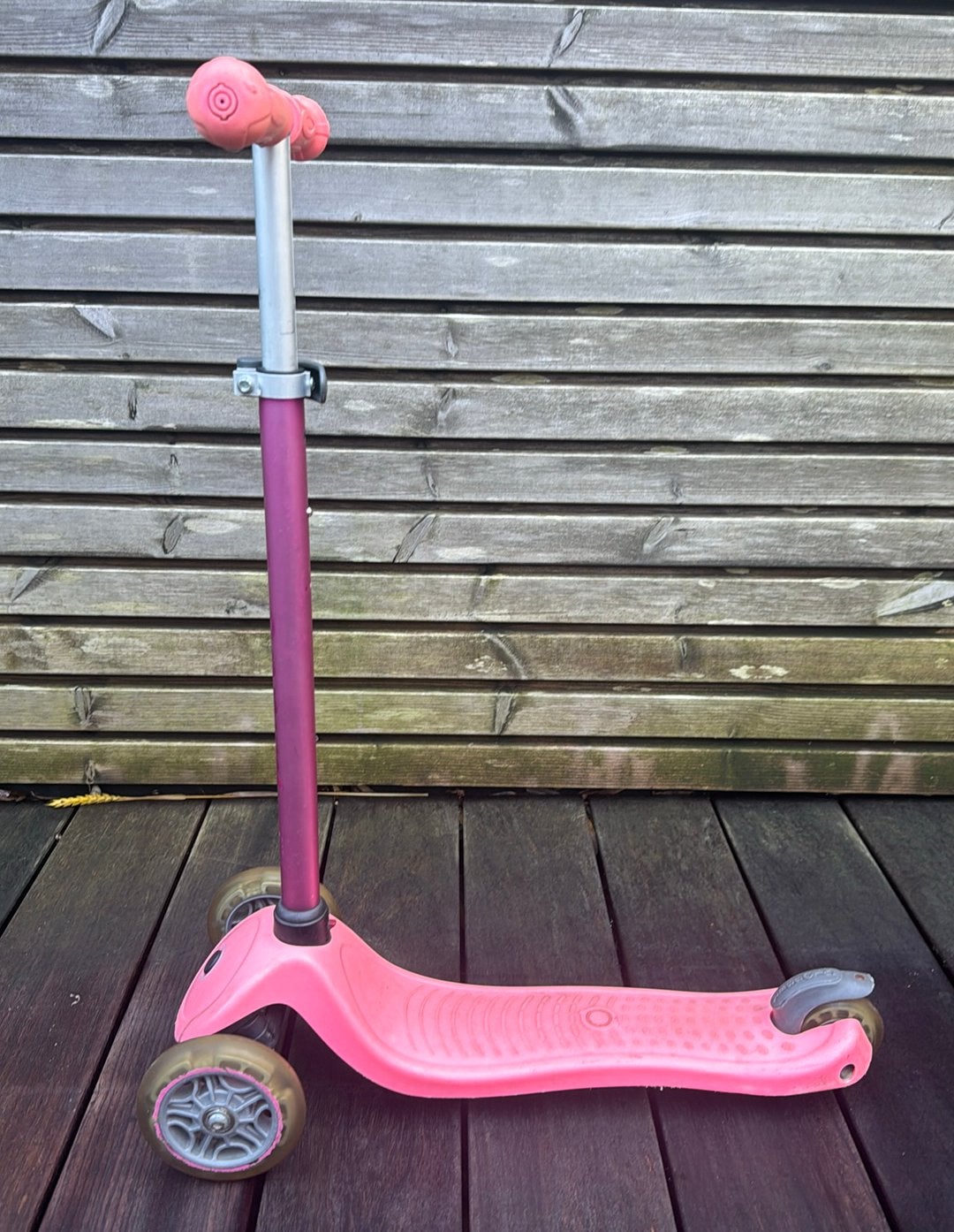 Globber roze kinderstep met lichtjes in de wielen, Ophalen, Gebruikt, Gewone step