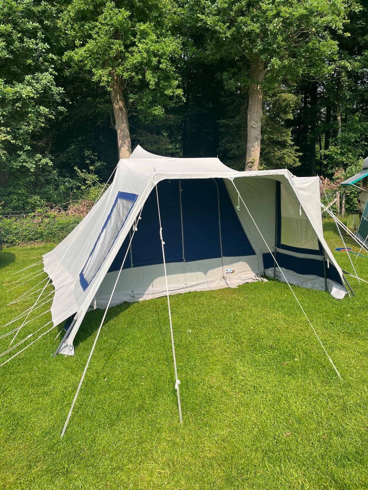 De Vrijbuiter stormtent met extra voorluifel, Caravans en Kamperen, Tenten, Ophalen, Gebruikt, Tot en met 4