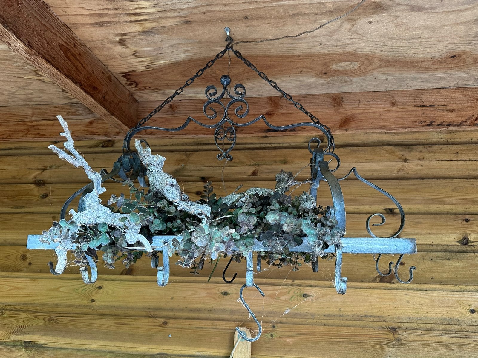 Decoratieve Wildrek / Kruidenrek van Smeedijzer, Ophalen