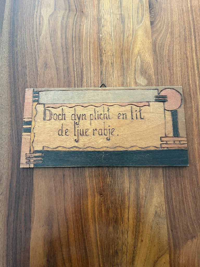 Vintage houten tekstbord met Fries spreekwoord, Ophalen of Verzenden
