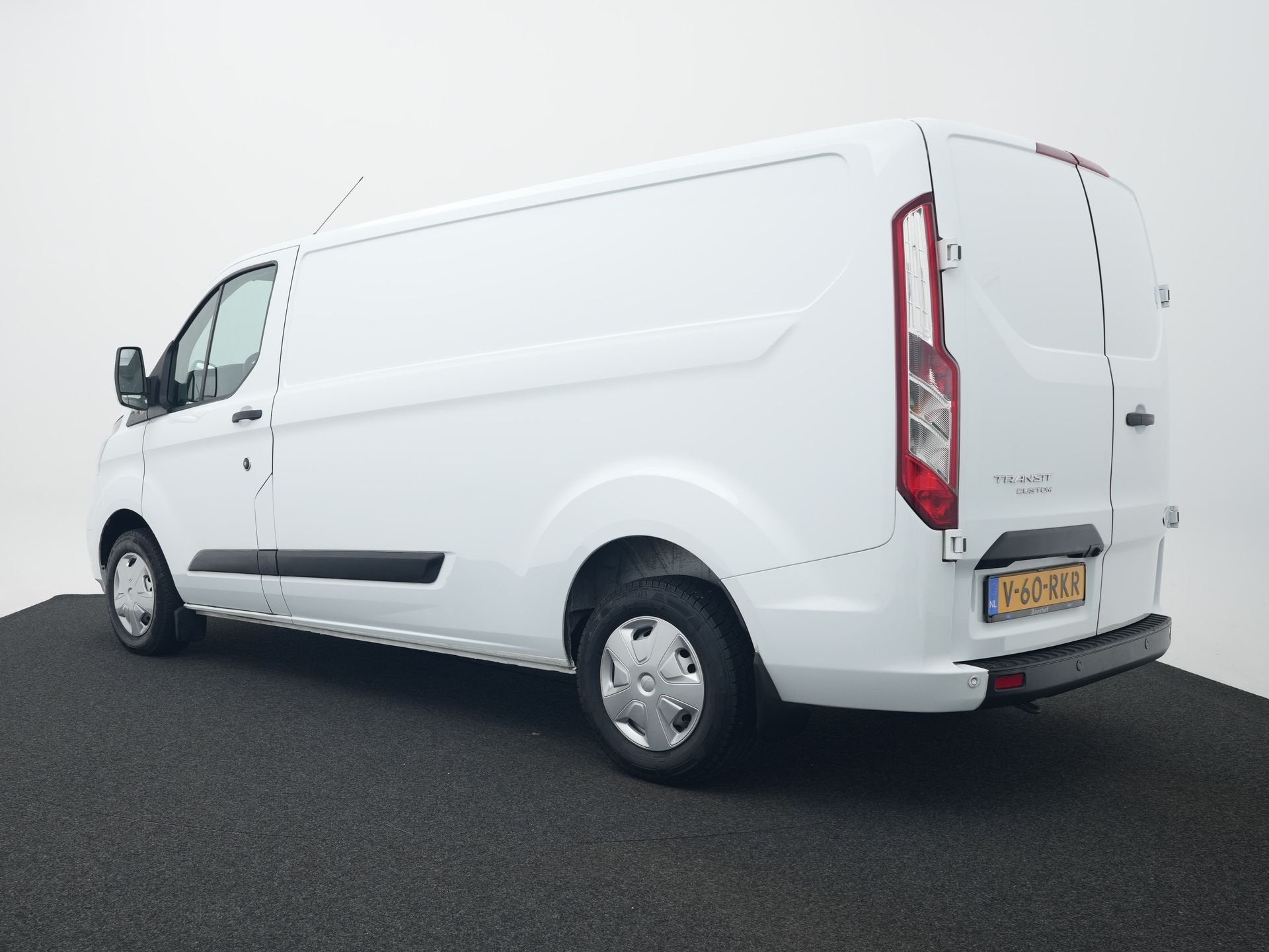 Ford Transit Custom 300 2.0 TDCI L2H1 Trend | Stoelverwarmin, Voorwielaandrijving, 4 cilinders, 1991 kg, Wit