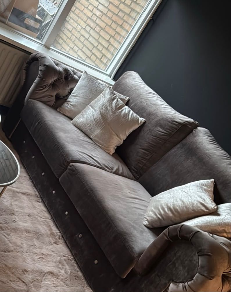 Mooie velvet bank champagne Eric Kuster stijl, Huis en Inrichting, Ophalen, Gebruikt, Tweepersoons, 75 tot 100 cm