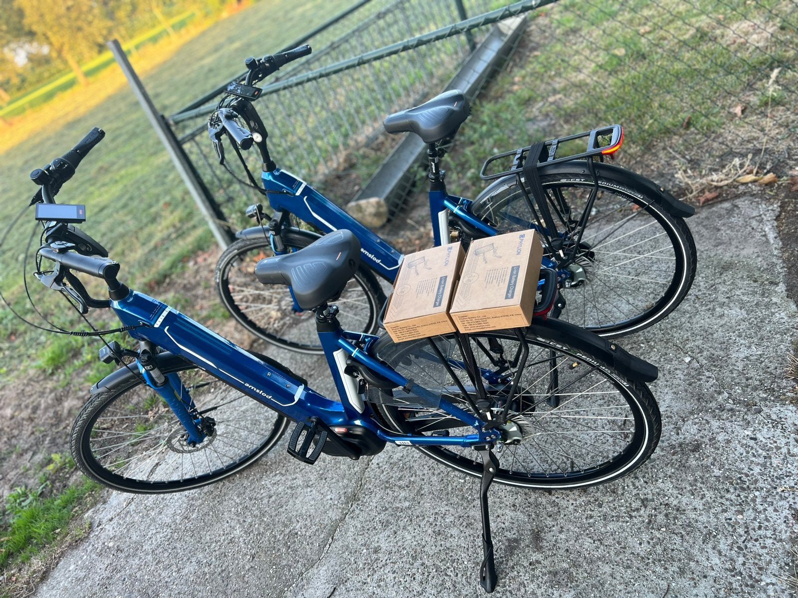 Amslod E-bikes - aanbieding koopje set nieuwstaat., Zo goed als nieuw, 51 tot 55 cm, 50 km per accu of meer, Ophalen