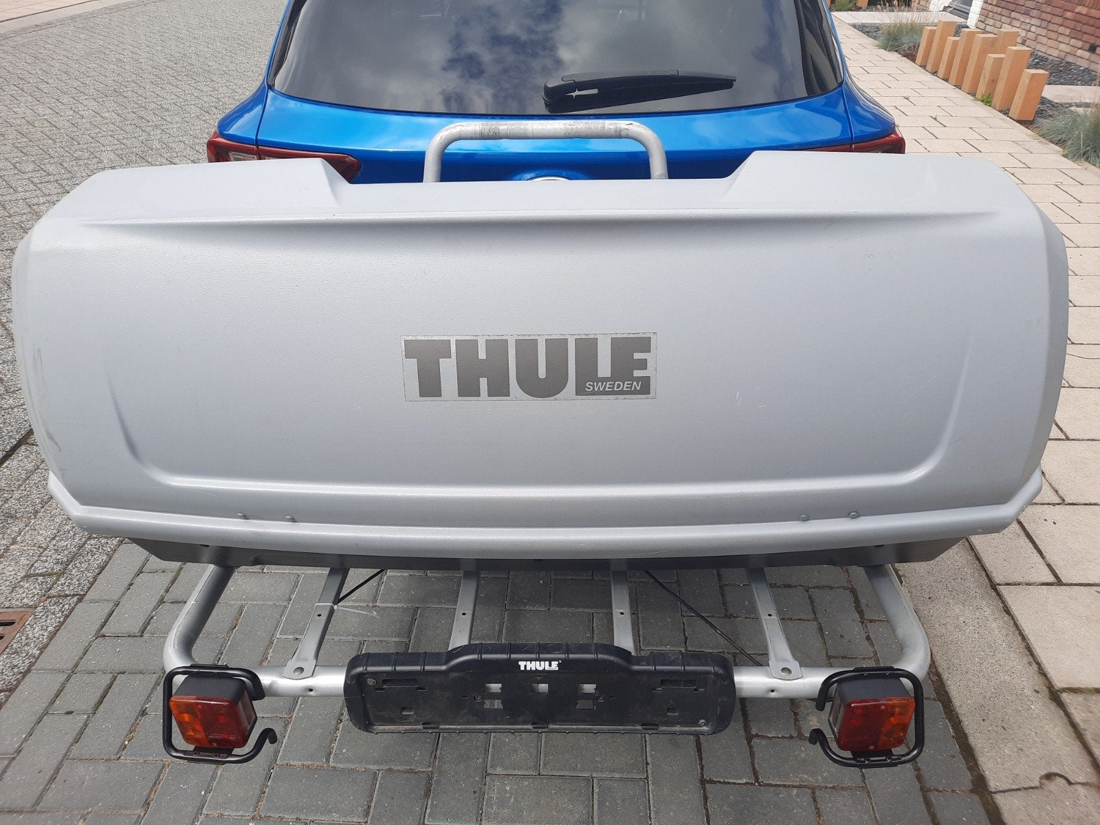 TE HUUR trekhaakkoffer Thule backup 900 of fietsendrager, Auto diversen, Ophalen, Zo goed als nieuw