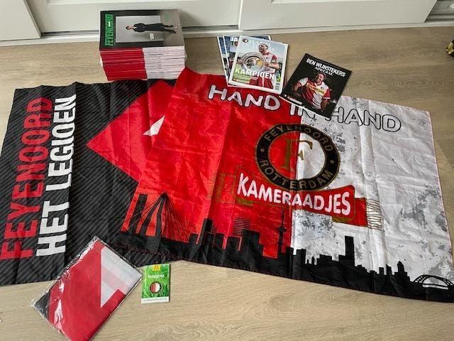 Feyenoord bladen, Kuipgras+vlaggen     NIEUW/ZGAN, Verzamelen, Sportartikelen en Voetbal, Ophalen of Verzenden, Zo goed als nieuw