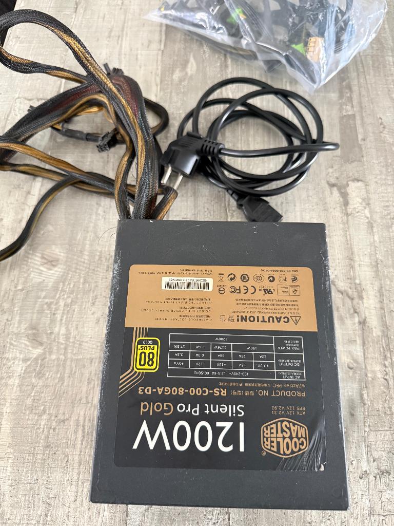 Cooler Master Silent Pro Gold 1200W, Ophalen of Verzenden, Gebruikt