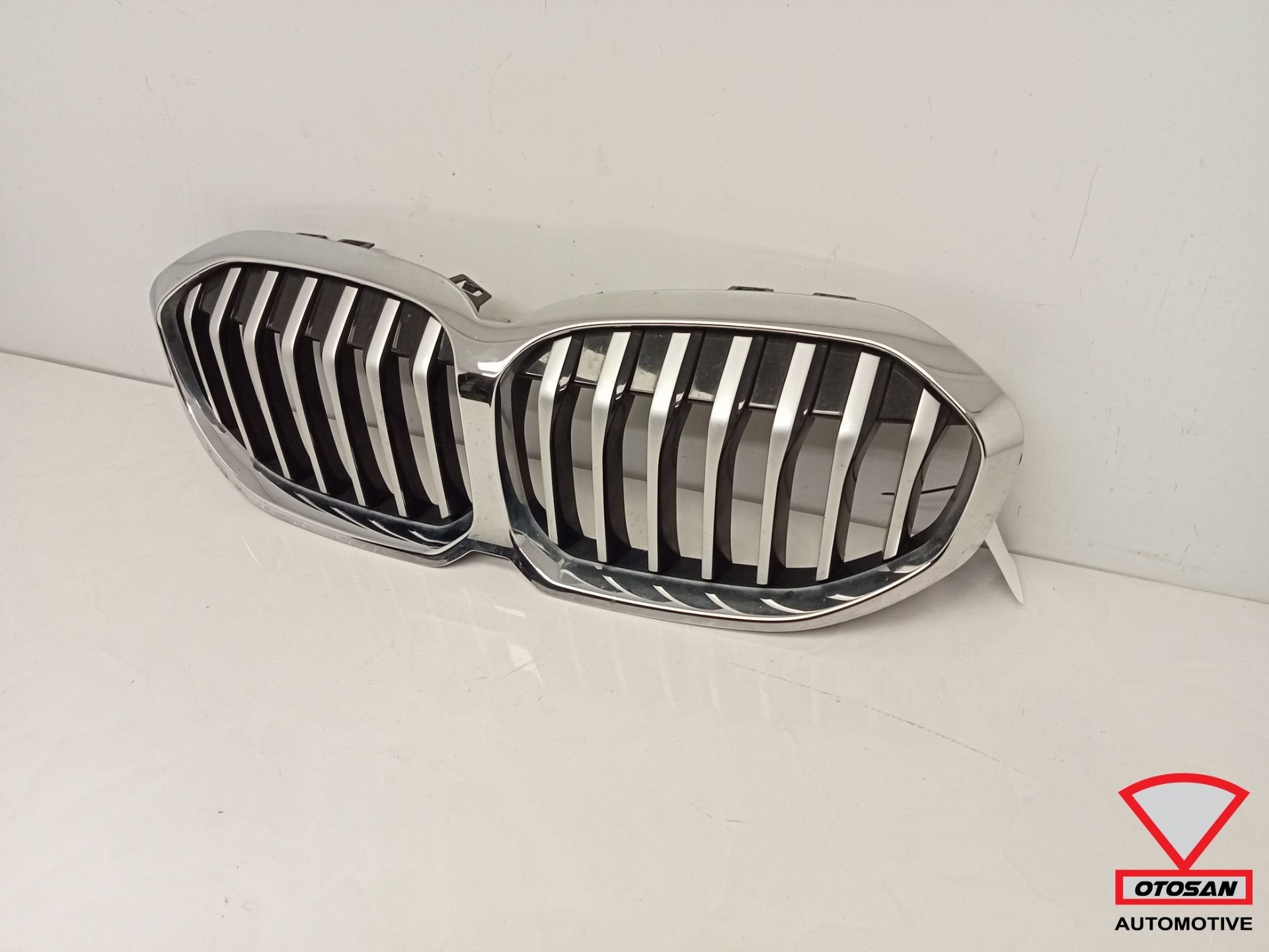 BMW 1-Serie F40 Front Grille 2019+ 7450959, Petuelring 130
80788  Munich, DE, Gebruikt, Info@bmw.de, Ophalen of Verzenden