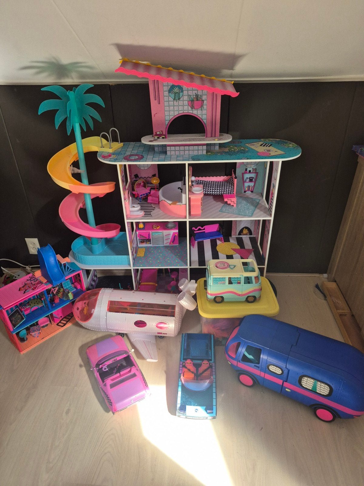 L.o.L speelgoed.IN PERFECTE STAAT, in prijs verlaagd, Kinderen en Baby's, Ophalen, Zo goed als nieuw, Poppenhuis
