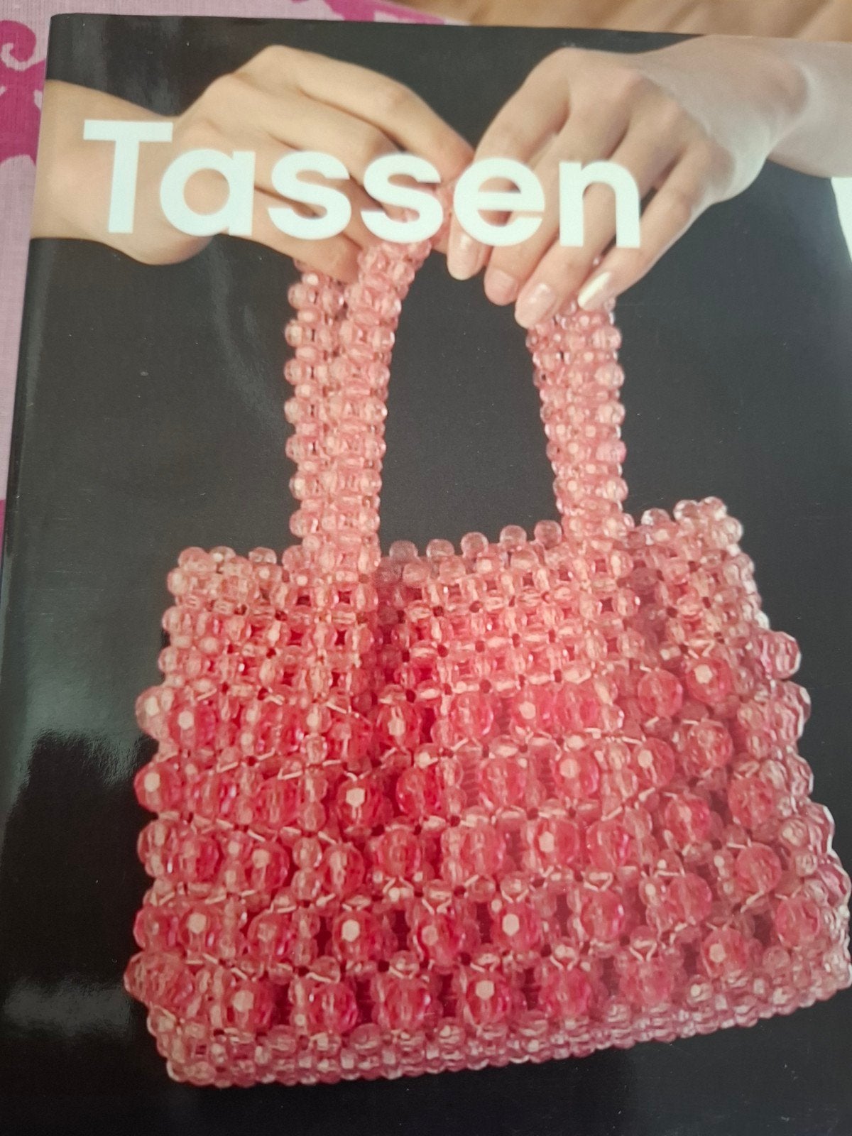 Boek: Tassen - Een visuele geschiedenis van de tas, Ophalen of Verzenden
