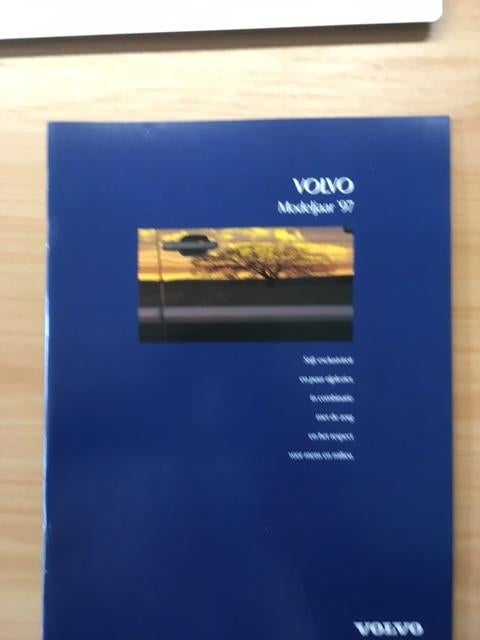 Autofolder/Brochure  Volvo  Modellenoverzicht    1997     NL, Ophalen of Verzenden, Zo goed als nieuw, Volvo