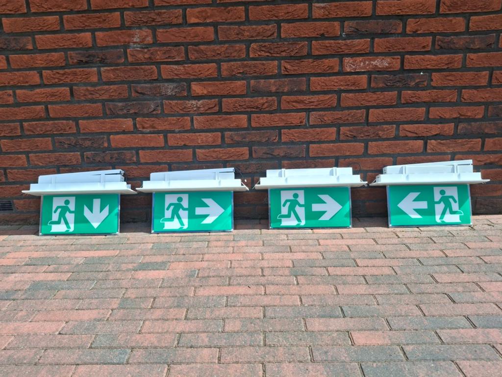 Noodverlichting 4stuks. Noxion led emergency sign, Ophalen of Verzenden, Overige typen