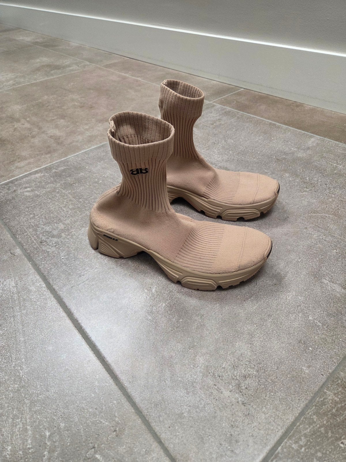 Balenciaga Speed Sneakers - Nieuwstaat, Maat 36, Kleding | Dames, Schoenen, Balenciaga, Beige, Nieuw, Ophalen of Verzenden