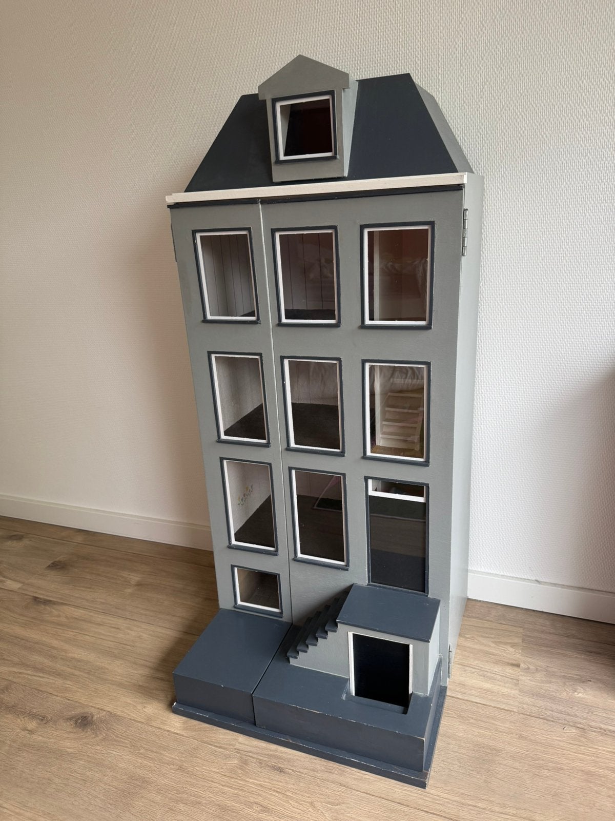 Poppenhuis grachtenpand met meubeltjes, Ophalen, Gebruikt, Poppenhuis