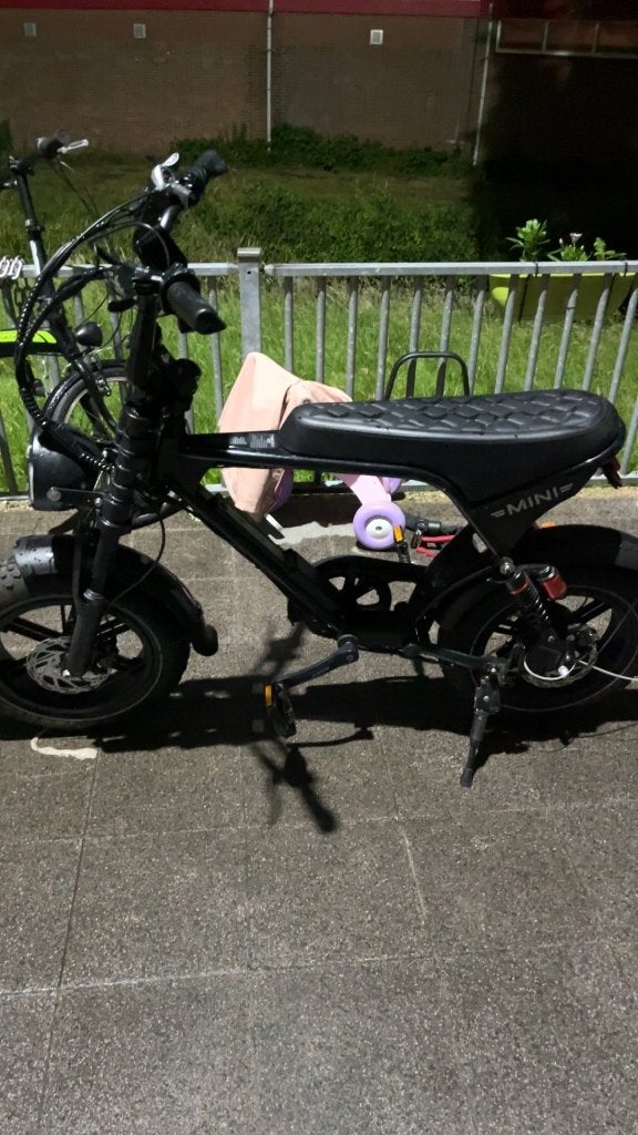 Fatbike v8pro mini, Fietsen en Brommers, Elektrische fietsen, Zo goed als nieuw, 59 cm of meer, 30 tot 50 km per accu, Ophalen
