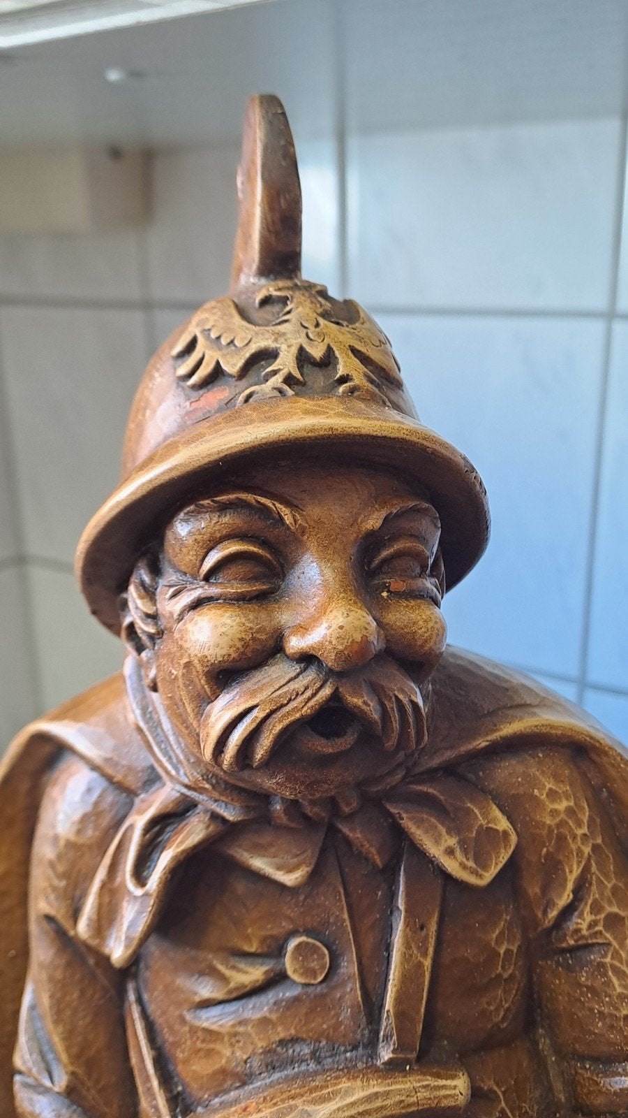 Uniek vintage handgesneden houten beeld van een nachtwaker, Beeld, Hout, Bruin, Handgemaakt
