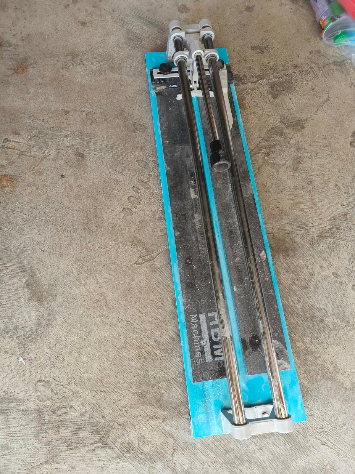 Tegelsnijder HBM, Doe-het-zelf en Verbouw, Tegels, Ophalen, 60 cm of meer, Zo goed als nieuw, 10 m² of meer