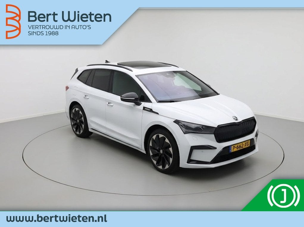 Skoda Enyaq iV 80 Sportline SOH 96% | Geen import | Panorama, Auto's, Automaat, 0 cilinders, Gebruikt, Zwart
