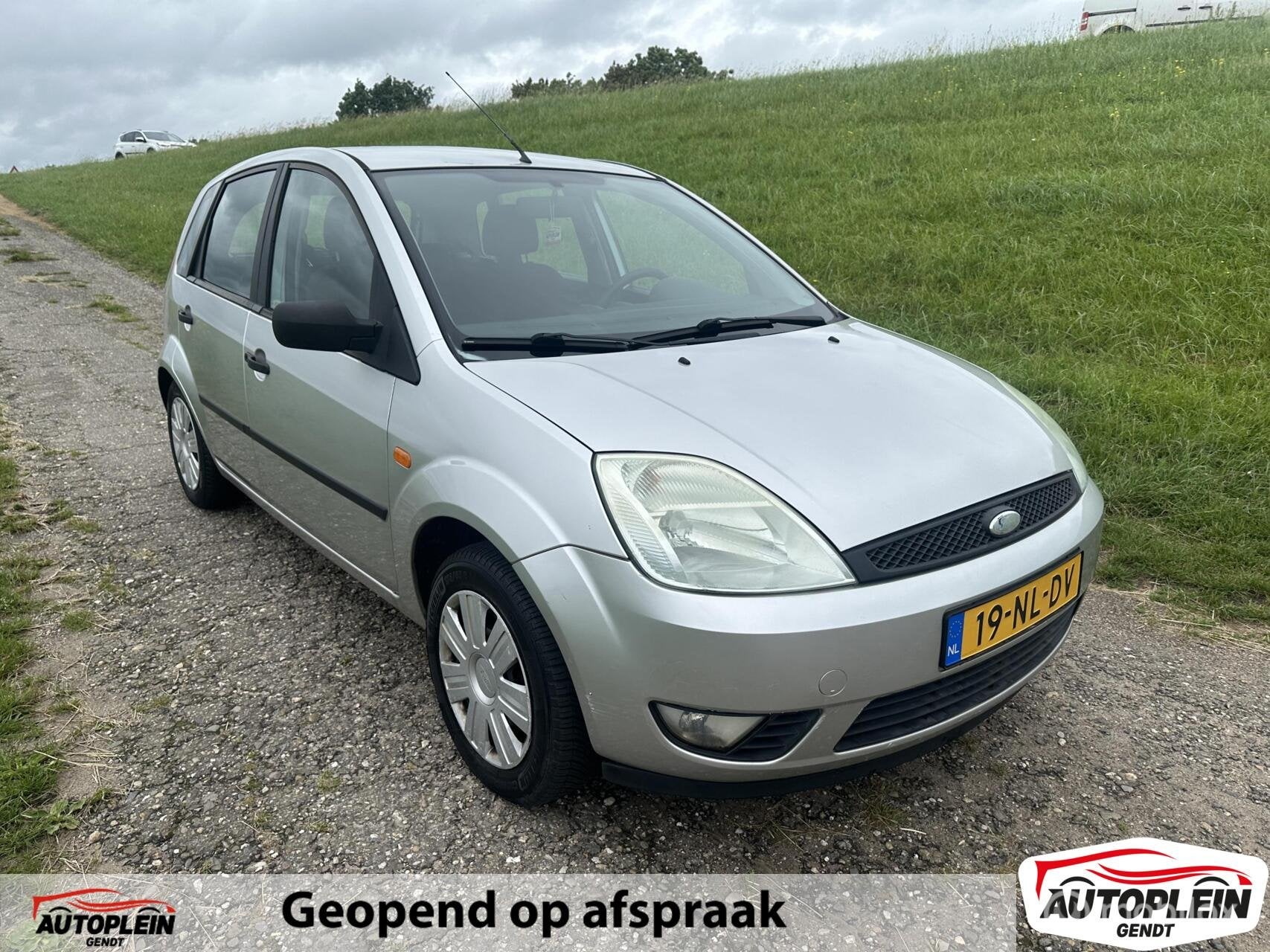 Ford Fiesta 1.4-16V Trend Nieuwe riem, goed onderhouden!, Auto's, Ford, Voorwielaandrijving, 15 km/l, Gebruikt, 49 €/maand
