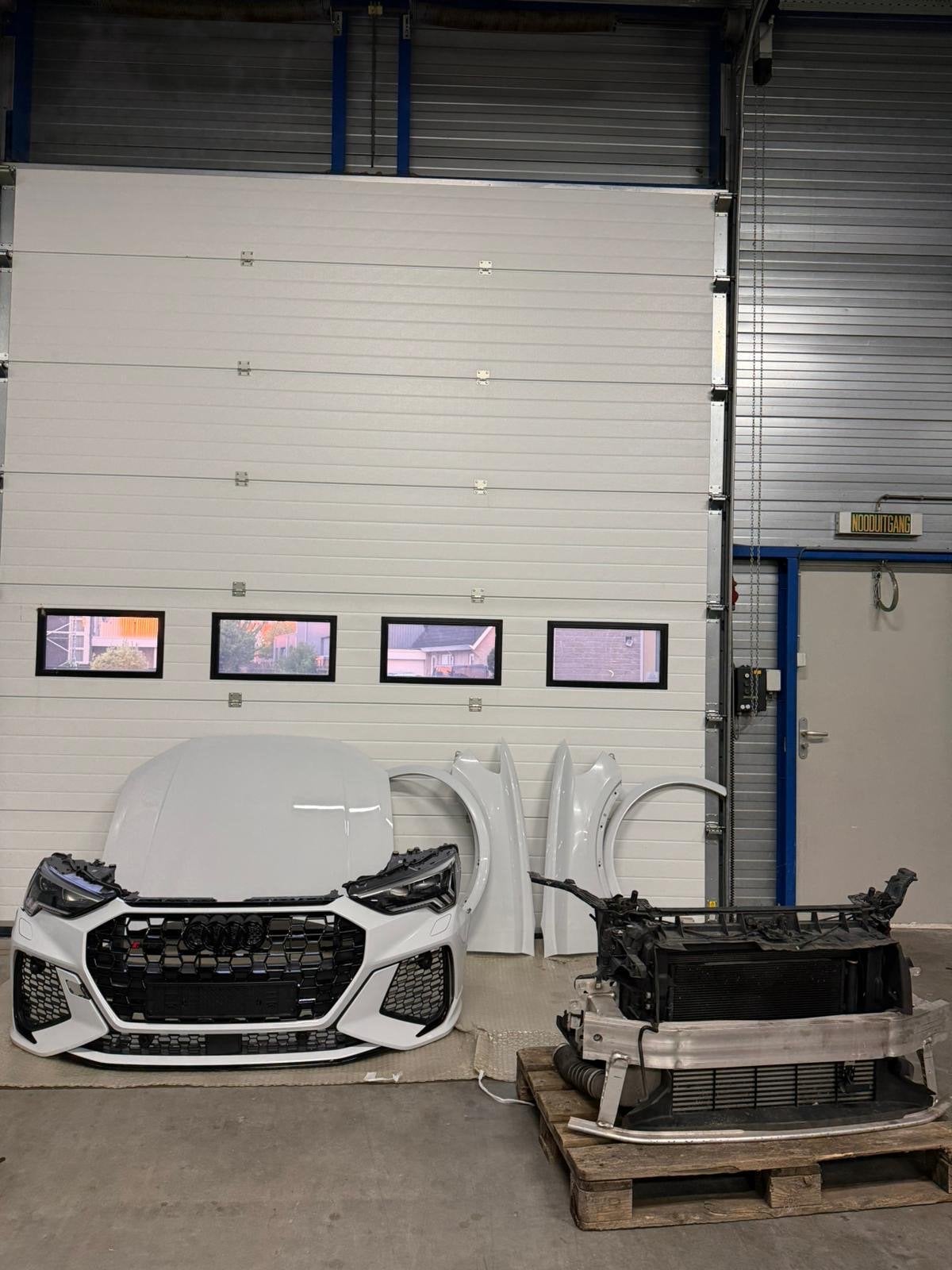 Complete Audi RSQ3 Voorkop - Nieuwstaat, Voor, Nieuw, Bumper, Audi