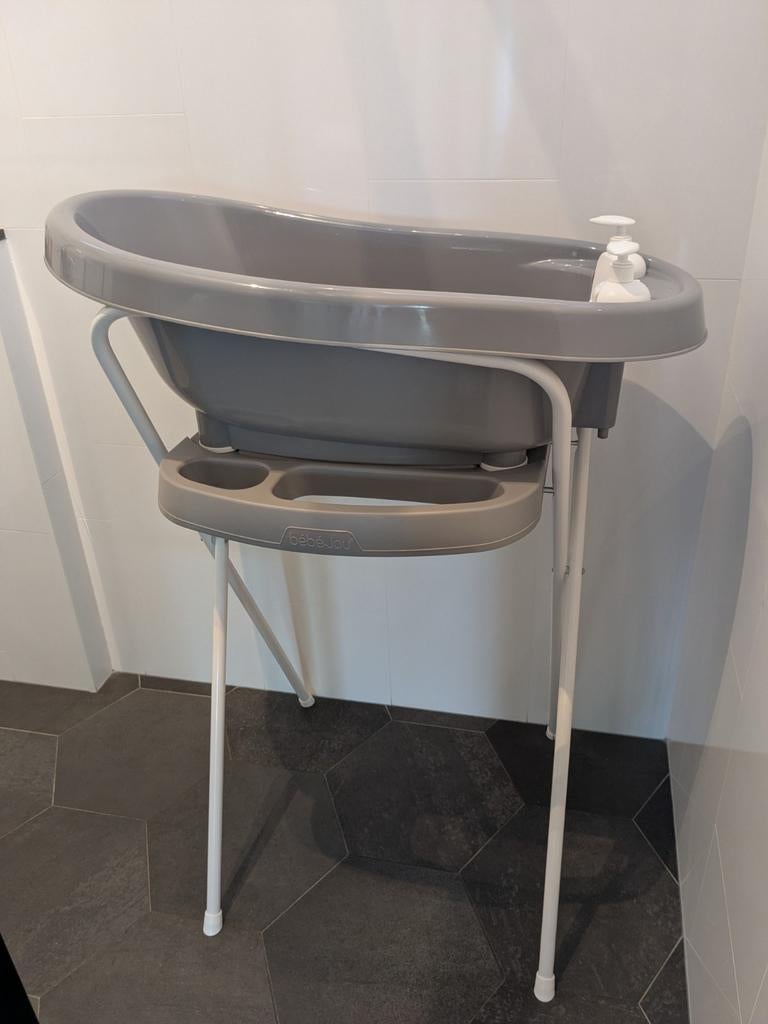 Bébé-jou badje met standaard, zeepdispenser en thermometer, Ophalen, Gebruikt, Badje, Bébé-jou