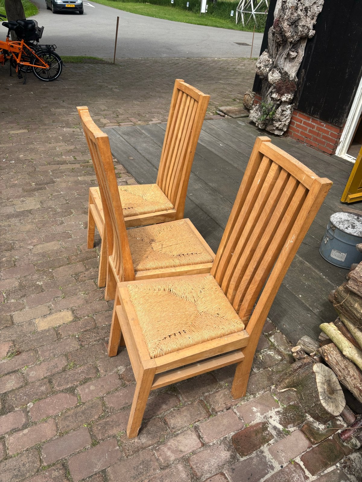 Prachtige houten stoelen met rieten zitvlak 3stuks, Ophalen, Gebruikt, Twee, Bruin