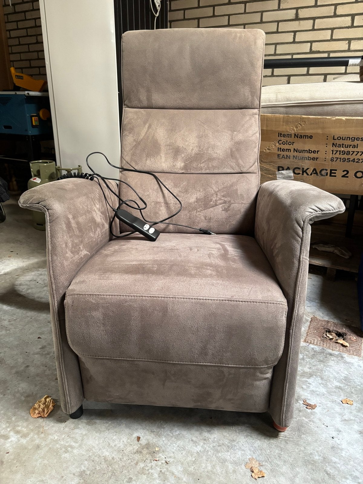 Mooie sta-op stoel/ relaxfauteuil met afstandsbediening, Ophalen, Gebruikt, Bruin, Eén