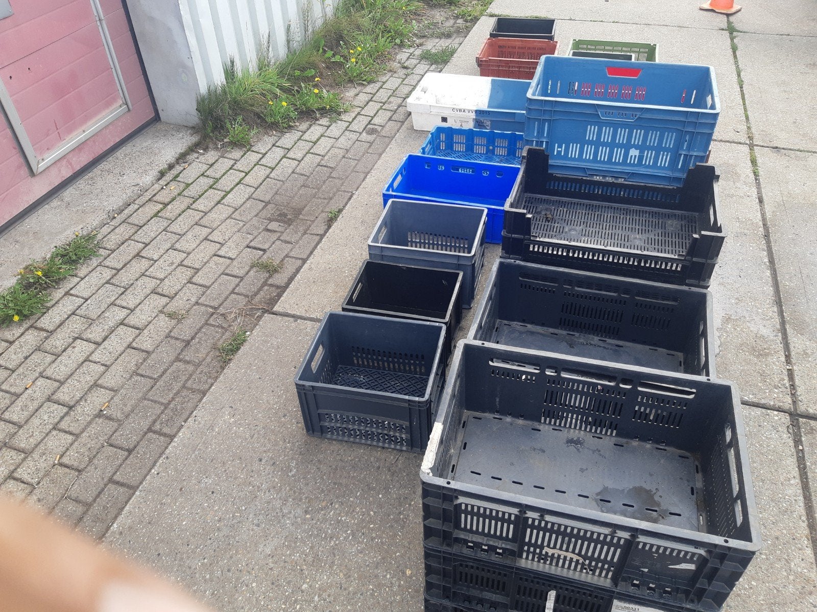 27 ONVERWOESTBARE VERHUIS KRATTEN NU 55.95 EURO, Ophalen of Verzenden, Krat, Minder dan 35 cm