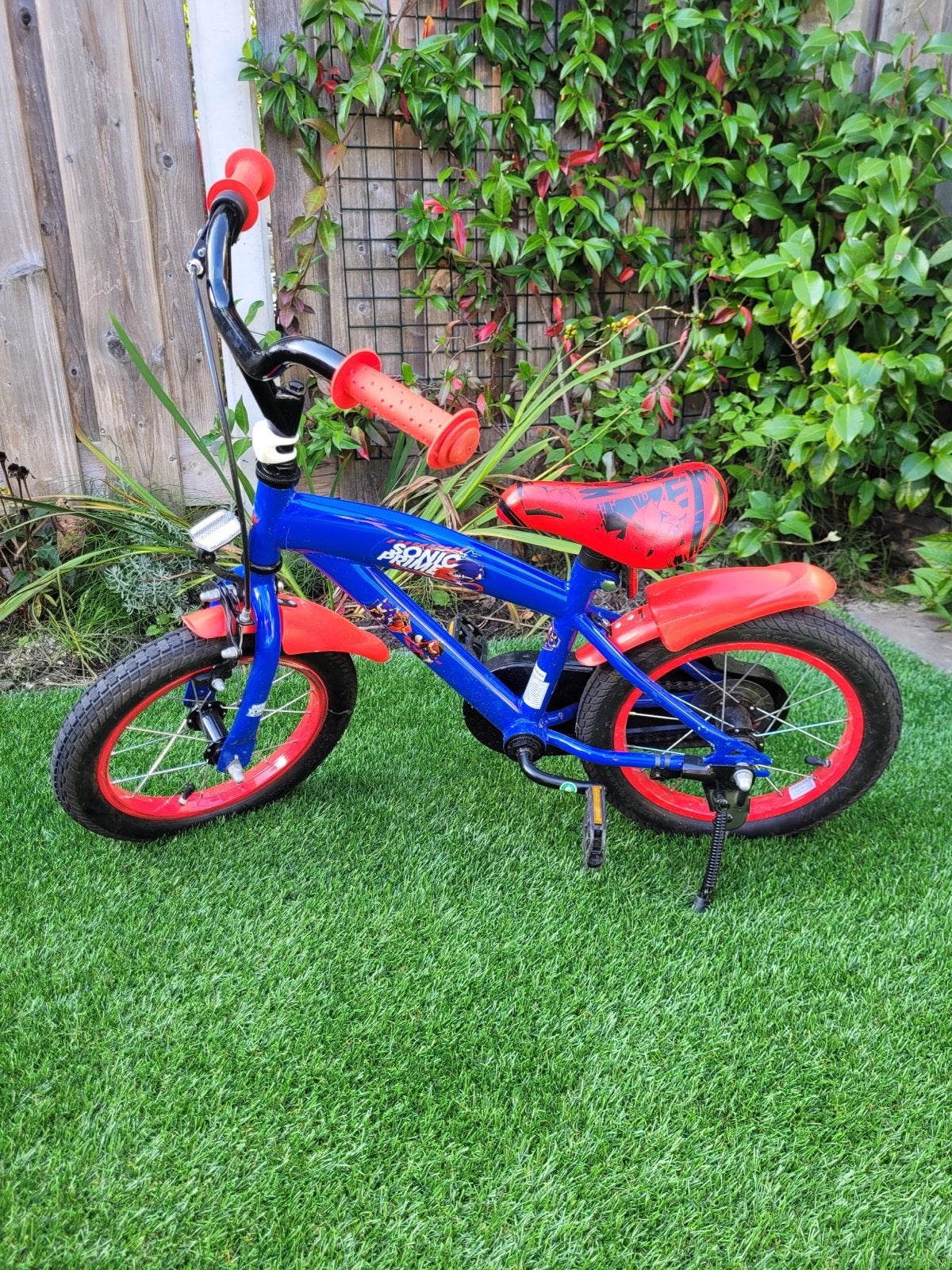 Sonic jongensfiets 14 inch - Blauw/Rood, Ophalen, Terugtraprem, Zijwieltjes, Gebruikt