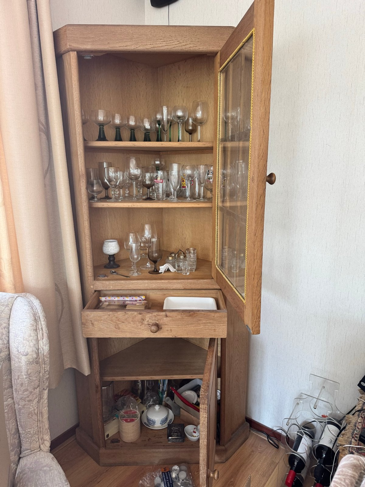 Eikenhouten Hoekvitrinekast met Glas en Lade, Ophalen