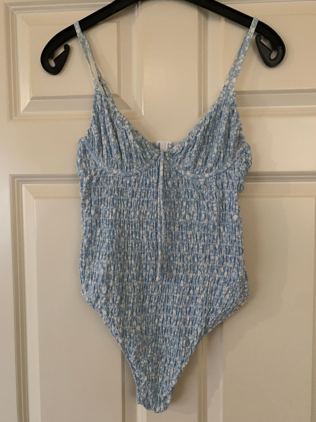 Lichtblauwe badpak met bloemenprint M, Kleding | Dames, Badmode en Zwemkleding, Ophalen of Verzenden, Zo goed als nieuw, Blauw