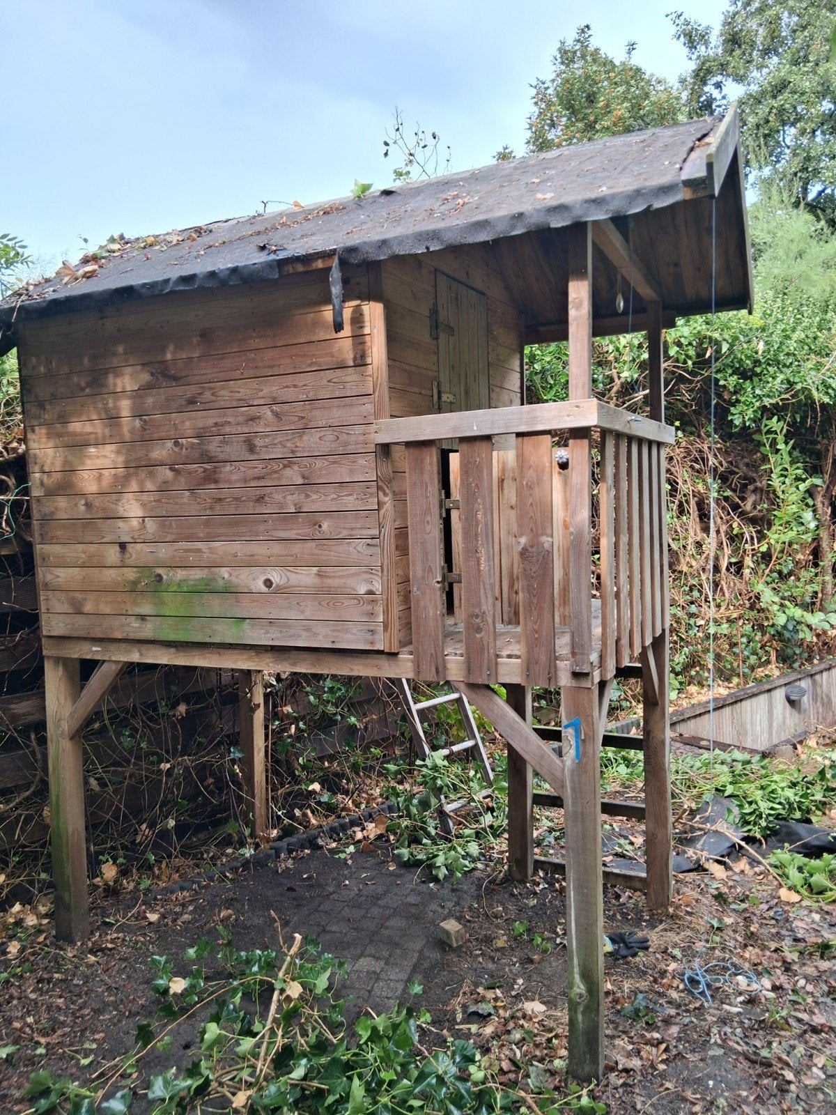 Houten speelhuisje met veranda (3x1.2x2m), Ophalen, Gebruikt, Hout