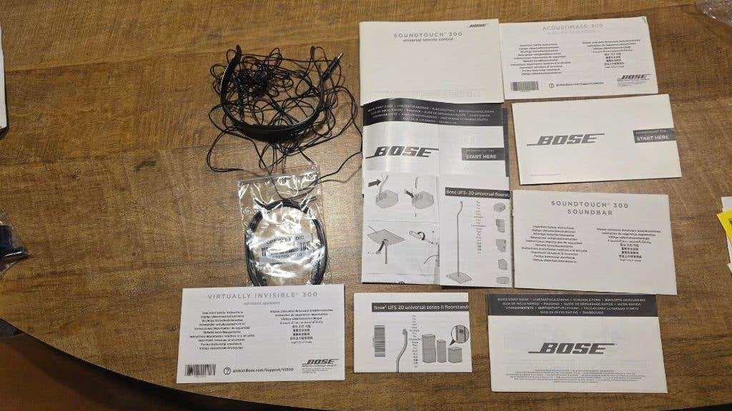 Foto 6 van Bose SoundTouch 300 Soundbar, Bass Module en rear speakers