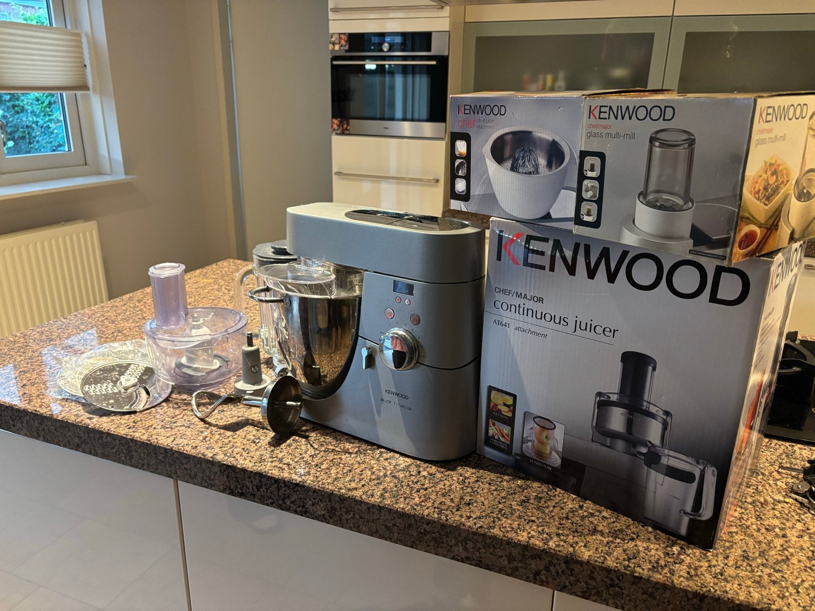Kenwood major titanium keuken machine, 4 liter of meer, Ophalen of Verzenden, Gebruikt, 3 snelheden of meer