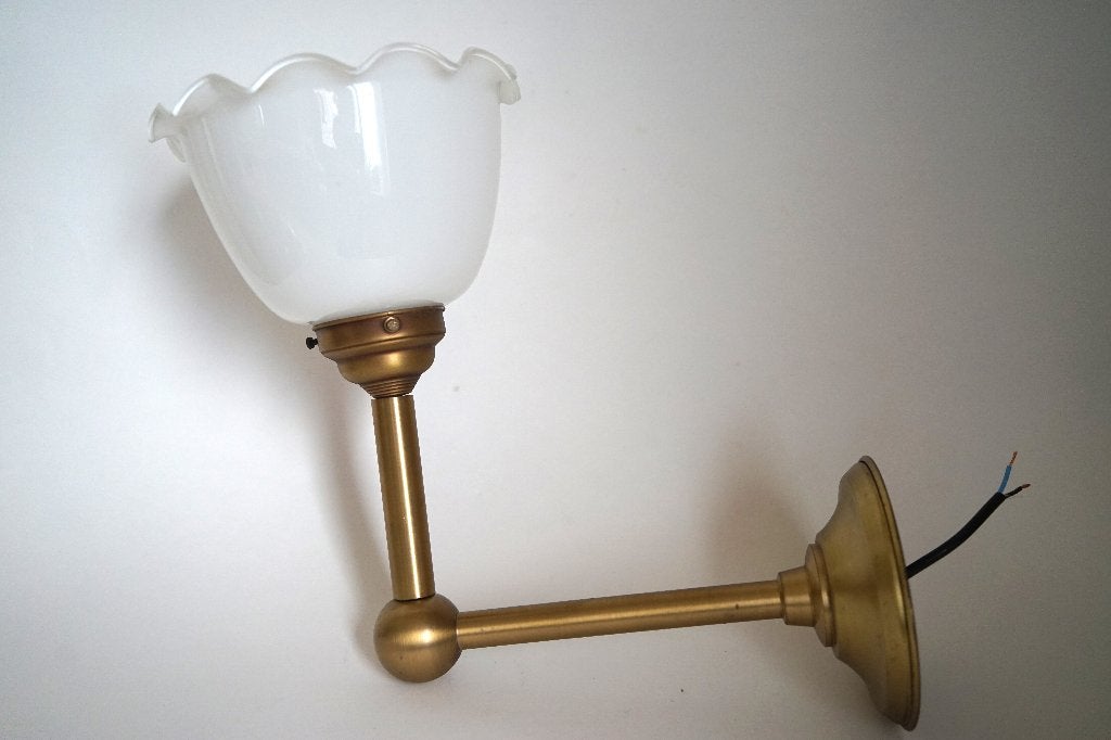 vintage wandlamp messing opaline wit glas rok kap porselein., Glas, Gebruikt, Overige merken, E27 (groot)