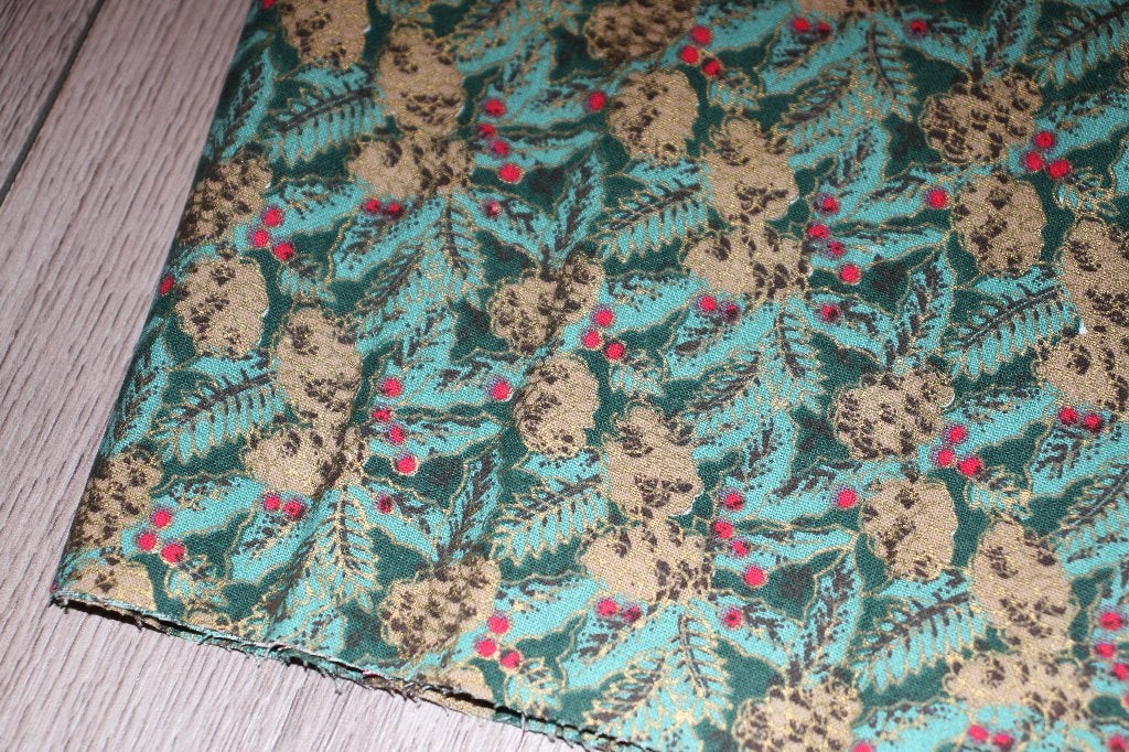 Quilt lap 100% katoen stof - groen / rood dennenappels #3538, Nieuw, Ophalen of Verzenden, 30 tot 120 cm, Katoen