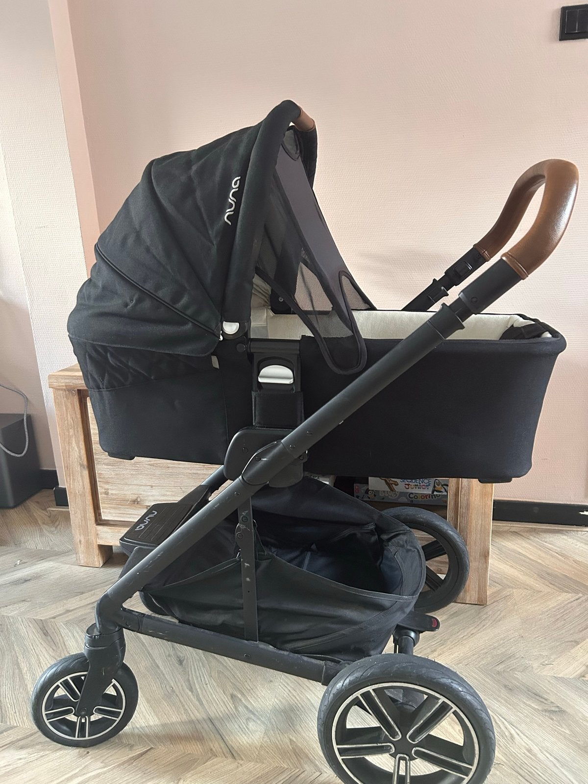 Nuna kinderwagen/reiswieg - In goede staat, Zo goed als nieuw, Met reiswieg, Ophalen, Kinderwagen