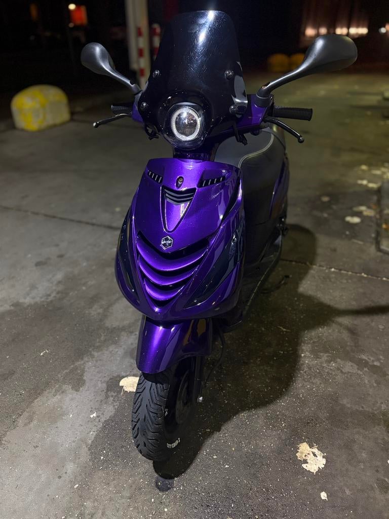 Ruilen: Piaggio Zip 4T 50cc tegen 2T 50cc, Fietsen en Brommers, Scooters | Piaggio, Ophalen of Verzenden, Zo goed als nieuw, Tweetakt