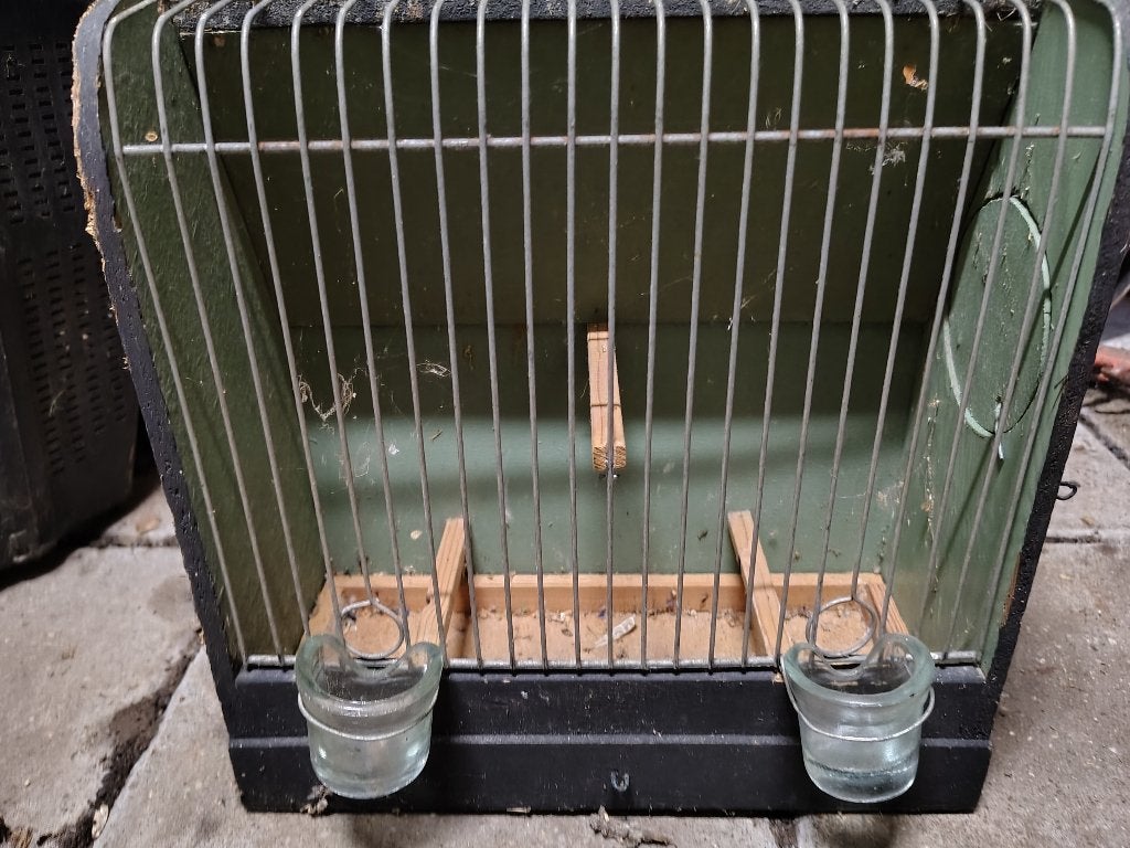 3 oude 3 sprong tt kooien, Dieren en Toebehoren, Ophalen of Verzenden, Gebruikt, Hout, Vogelkooi