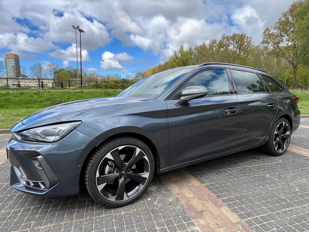 Cupra Leon Sportstourer Business 1.5 eTSI 150pk Dsg-7 2024, 1498 cc, Leon, Leder en Stof, Stationwagon