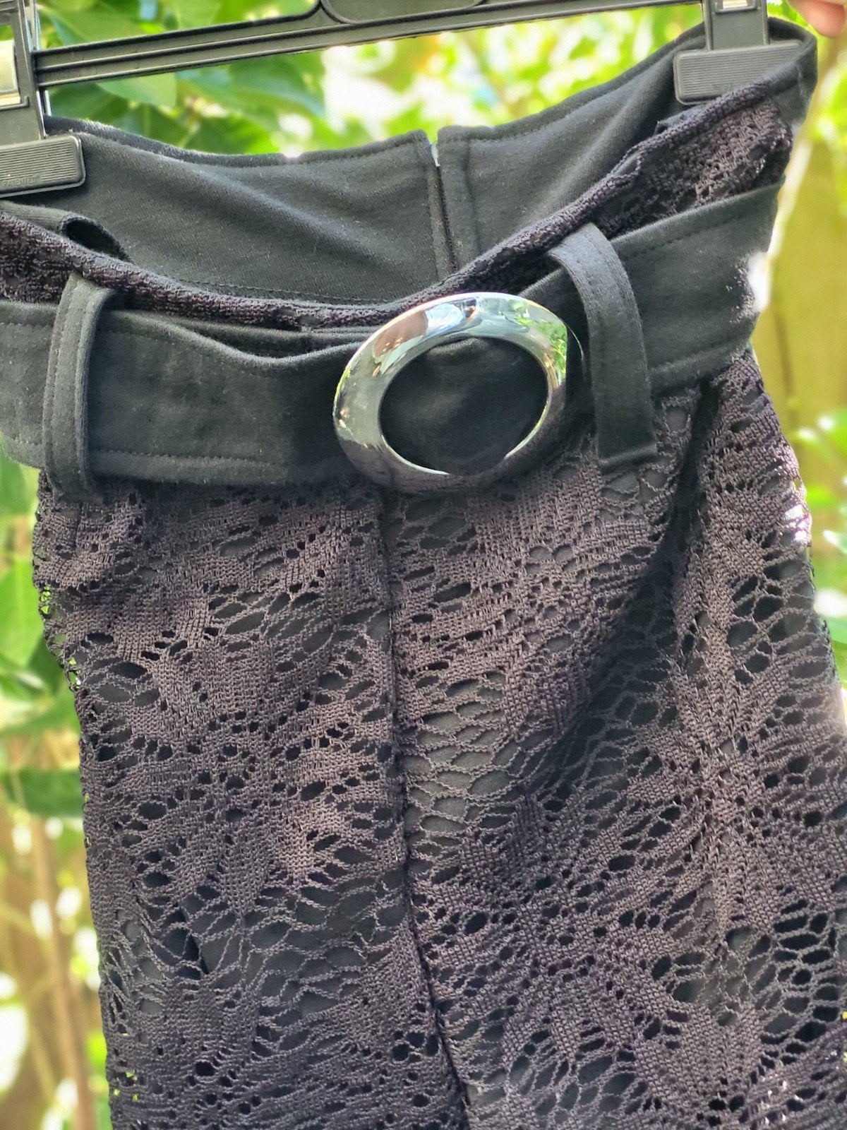 Zwarte kanten broek met wijde pijpen en riem, Zwart, Ophalen of Verzenden, Zo goed als nieuw, Maat 34 (XS) of kleiner