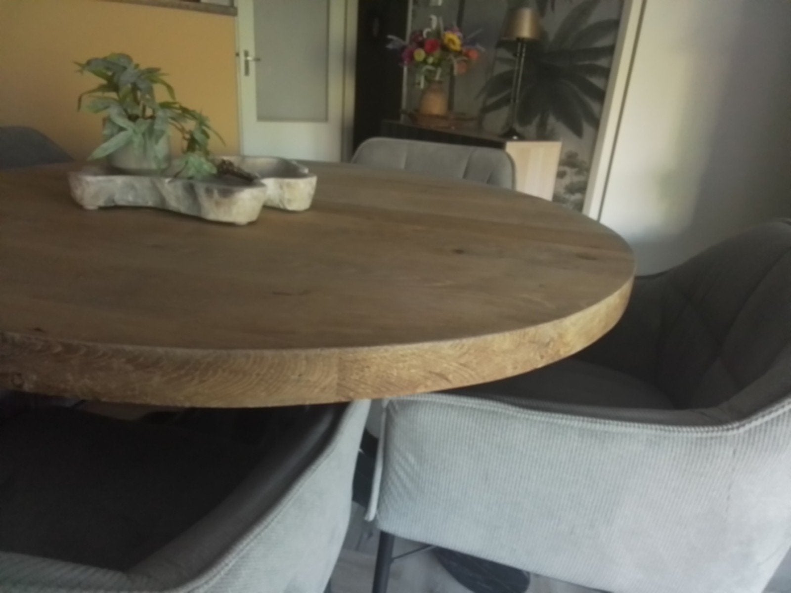 MOOIE MASSIEF RONDE EIKENHOUTEN EETTAFEL MATTE AFWERKING., Huis en Inrichting, Tafels | Eettafels, Ophalen, Gebruikt, 100 tot 150 cm