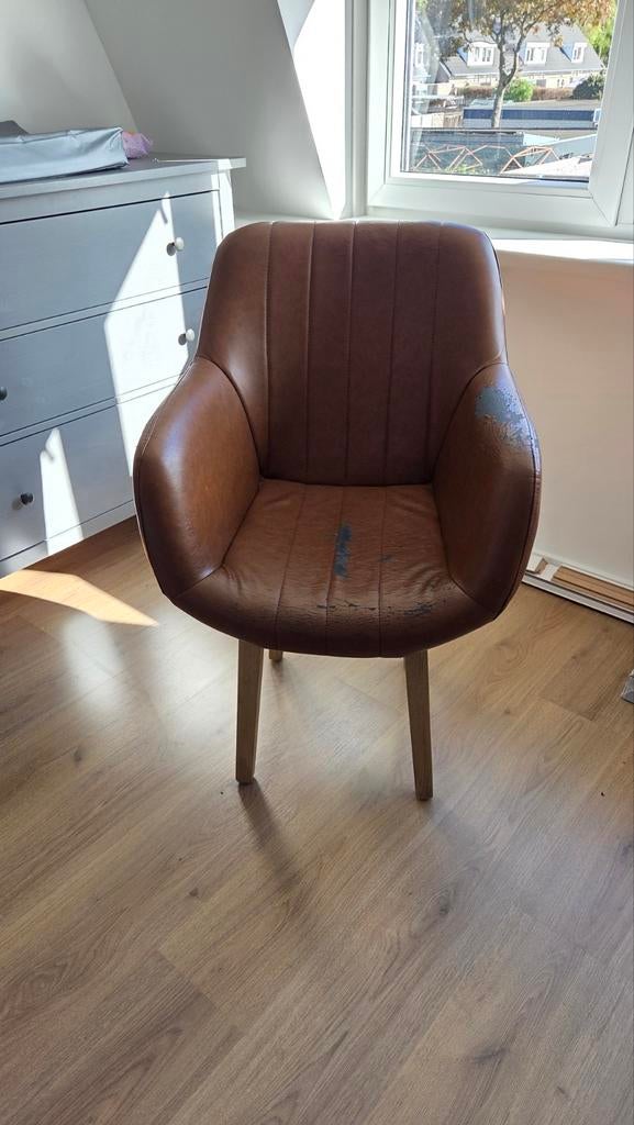Gratis! Opknapper, heerlijke fauteuil, Huis en Inrichting, Stoelen, Gebruikt, Bruin, Eén, Ophalen