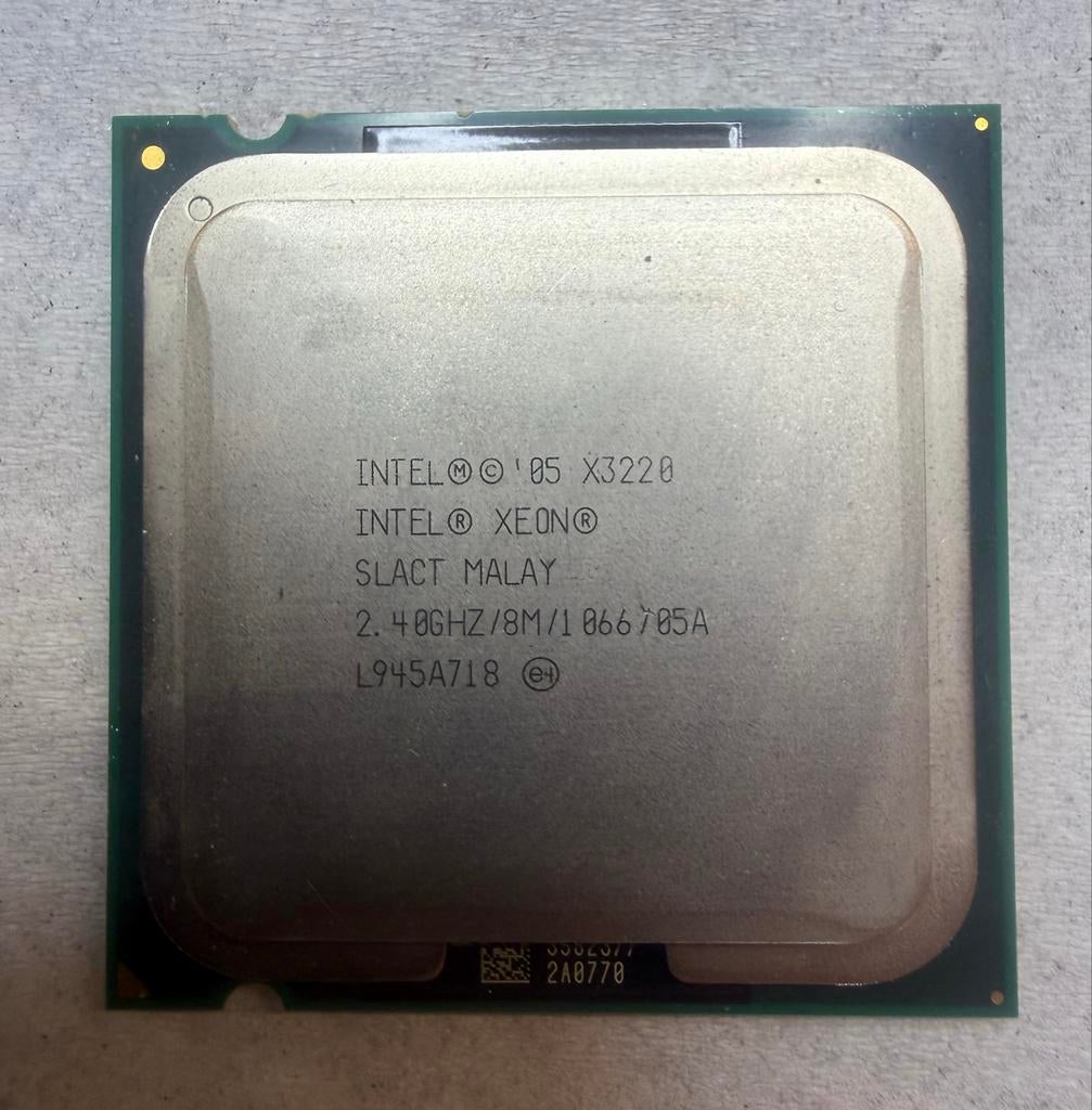 Intel Xeon X3220 Quad-Core Processor 2.40GHz LGA775, Computers en Software, Processors, Gebruikt, 4-core, 2 tot 3 Ghz, Ophalen of Verzenden