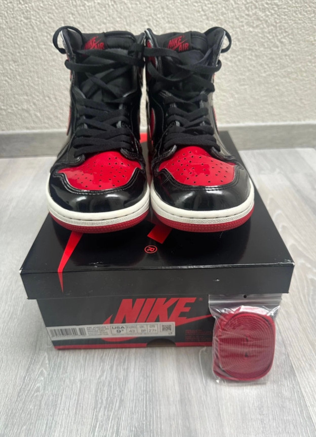 Nike Air Jordan 1 Retro High OG W, Ophalen of Verzenden, Zo goed als nieuw, Overige kleuren