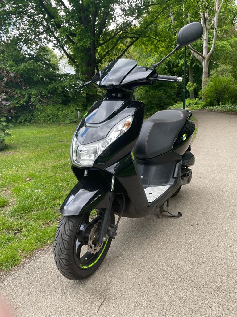 Peugeot Kisbee RS, Fietsen en Brommers, Scooters | Peugeot, Ophalen, Gebruikt, Overige modellen, Maximaal 45 km/u