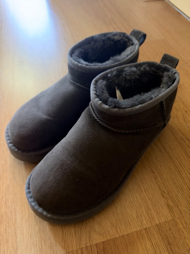 Uggs maat 35, Kleding | Dames, UGG, Lage of Enkellaarzen, Nieuw, Ophalen of Verzenden