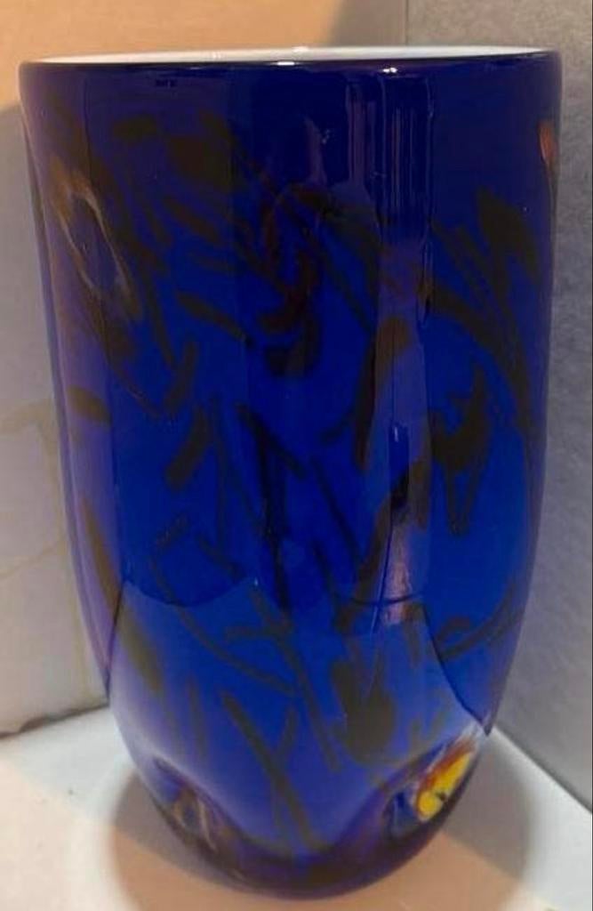 Murano Kobaltblauwe Glazen Vaas met Abstracte Decoratie, Ophalen of Verzenden, Zo goed als nieuw, Blauw, Glas
