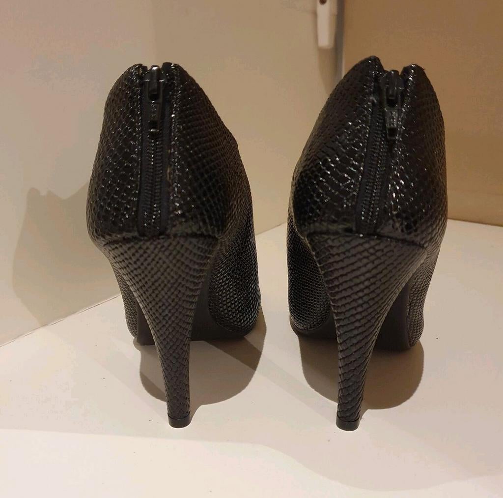 Vizzano mt 37 glanshakken nieuw 🖤, Pumps, Zwart, Nieuw, Vizzano